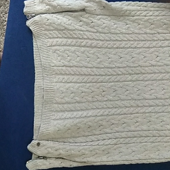 Sweater - Picture 3 of 3